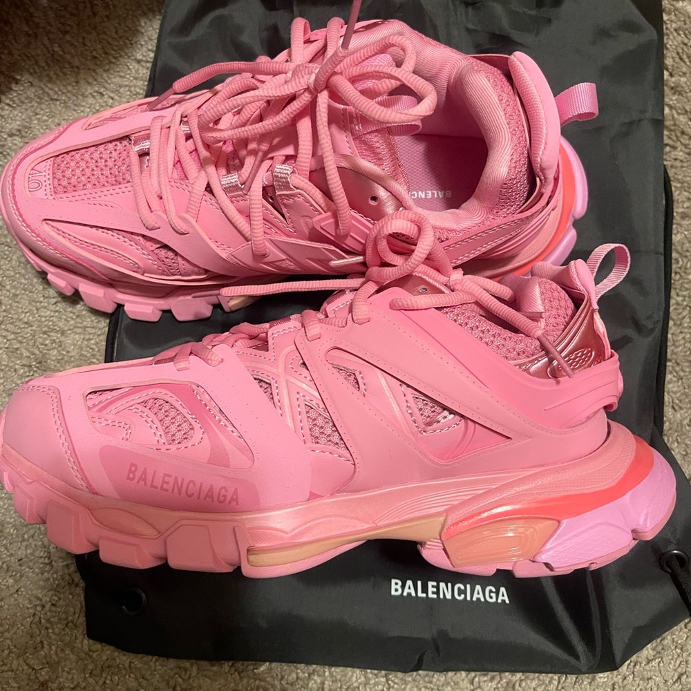 Balenciaga Women's Vibrant Pink Sneakers - Picture 2 of 3